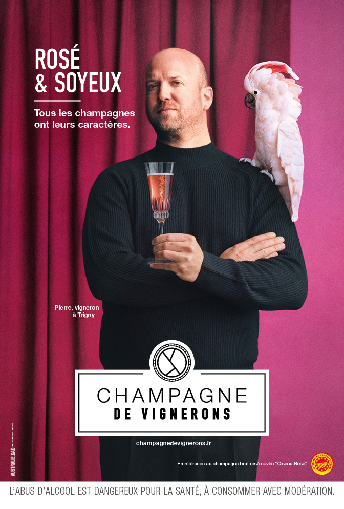 Abribus SGV 1185x1750 Champagne rose et soyeux 2022-M39L